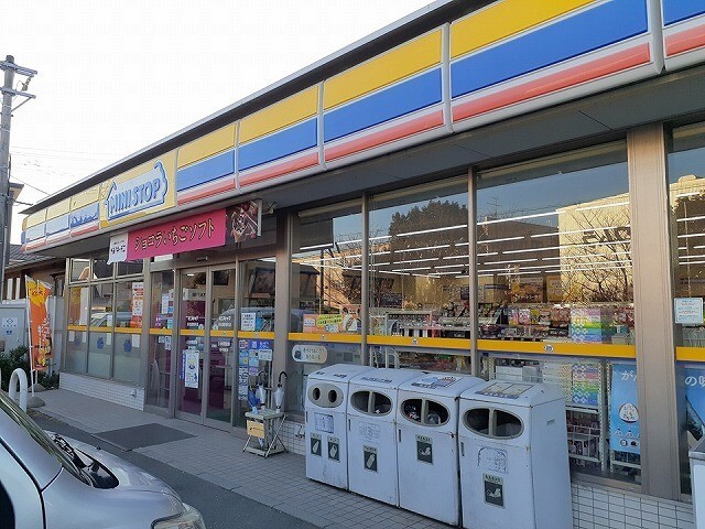 コンビニ　ミニストップ浜松鶴見町店（コンビニ）まで402m
