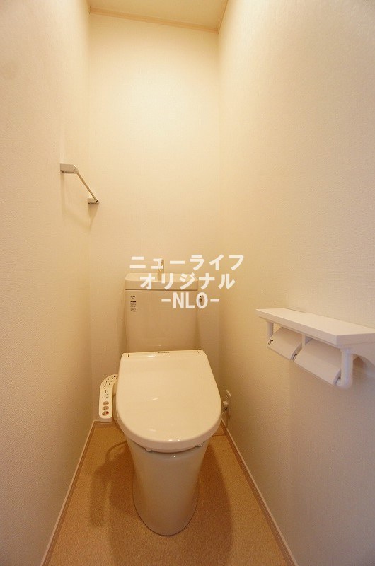 トイレ　トイレには快適な温水洗浄便座付
