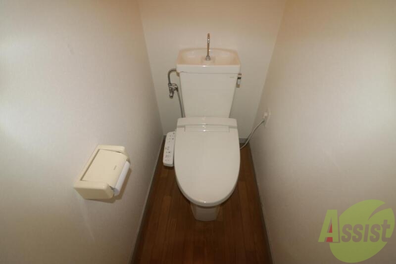 トイレ　ウォシュレット付きトイレです。
