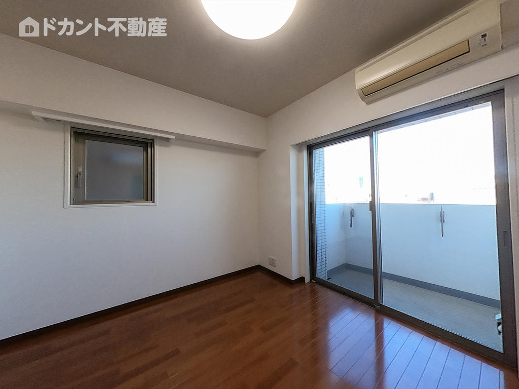 スカイコート池袋西壱番館の居間写真