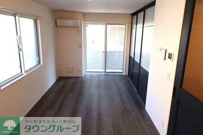 ルリアン東葛西の居間写真