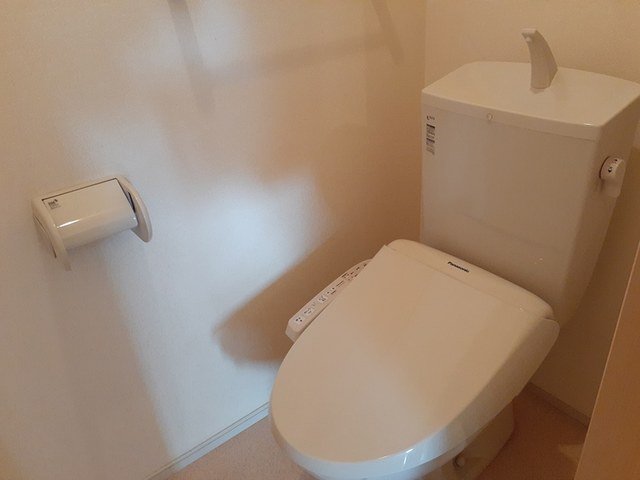 トイレ　トイレもきれいです