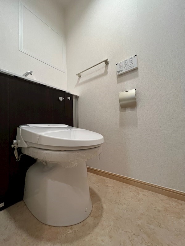 ＪＲ山陽本線 新長田駅 徒歩9分 12階建 築13年のトイレ写真