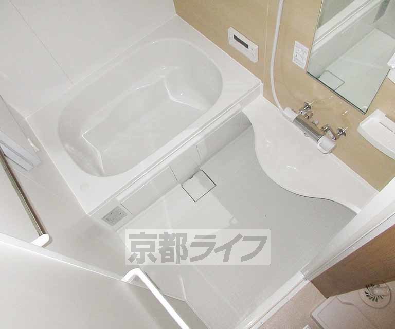 バス・シャワールーム　洗い場も広く確保されてます。