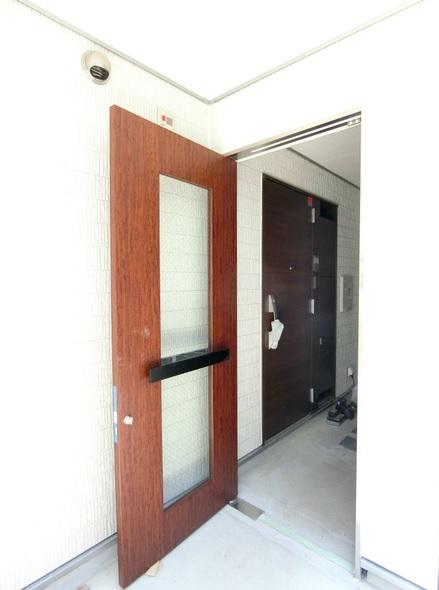 エントランス　「入口部分」