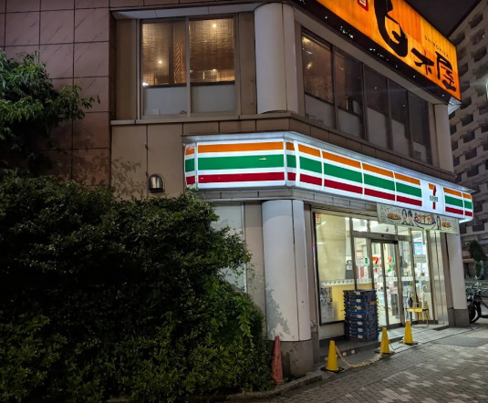 コンビニ　セブンイレブン 江東大島8丁目店（コンビニ）まで380m