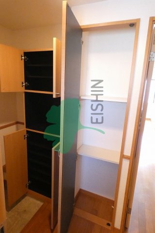 玄関　下駄箱もしっかりついてます！