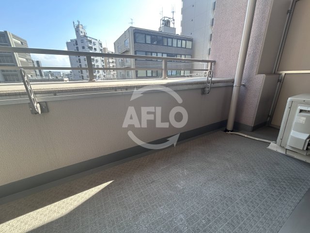 バルコニー　レフィーナカルム江坂　バルコニー