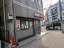 銀行　三菱UFJ銀行 ATMコーナー 青砥駅前出張所（銀行）まで585m