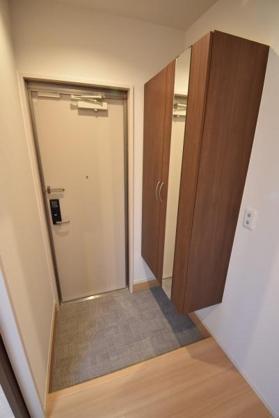 玄関　※同施工会社写真※