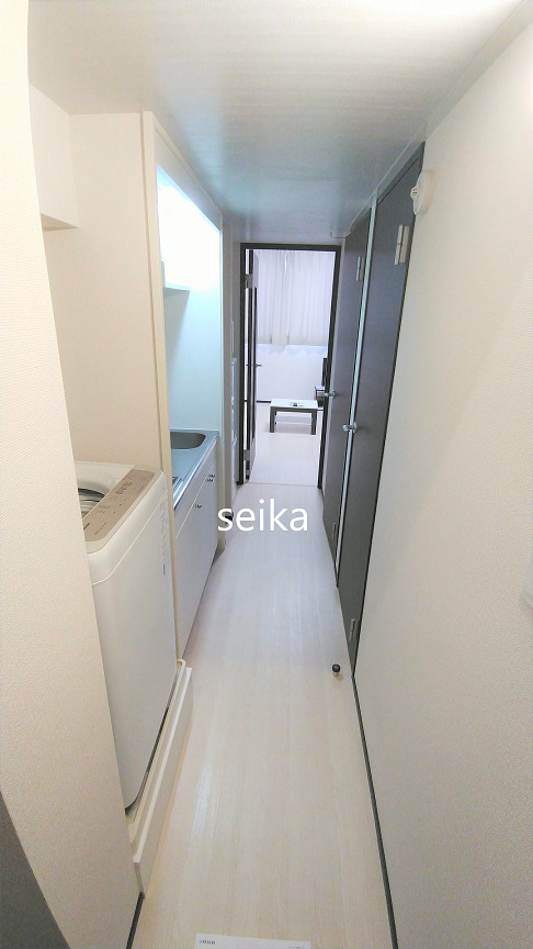 玄関　※参考写真、現況優先となります。