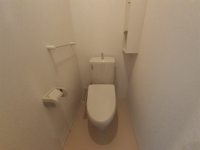 トイレ　清潔感のあるトイレです