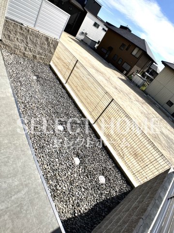 バルコニー　暖かな日差しのふりそそぐバルコニー