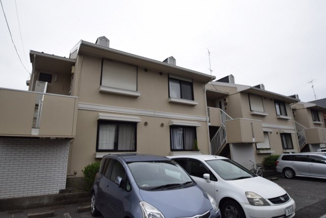 建物外観　南西向き日当たり良好