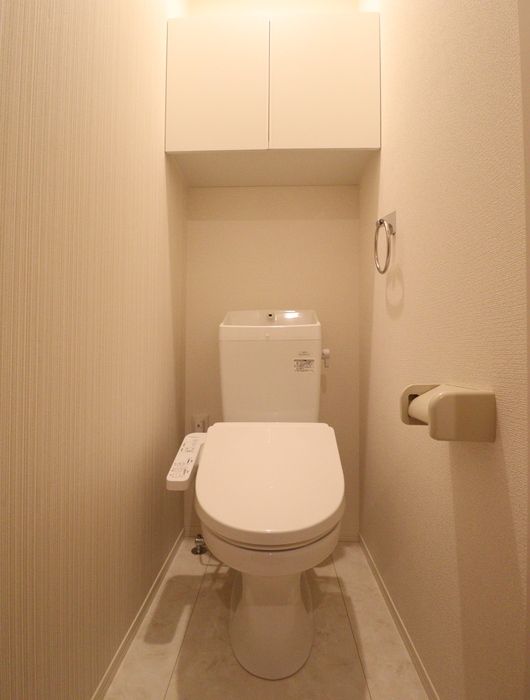 上越新幹線 長岡駅 徒歩13分 2階建 築3年のトイレ写真