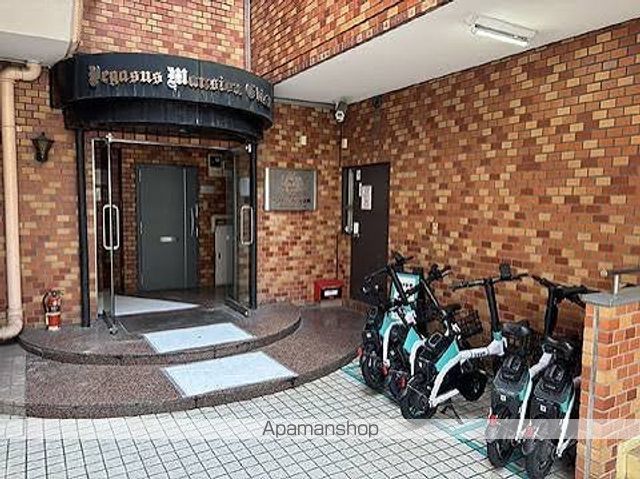 湘南新宿ライン高海 恵比寿駅 徒歩6分 7階建 築43年の外観写真
