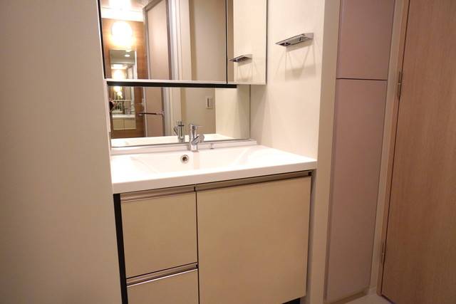 洗面設備　※写真は同タイプ住戸です。