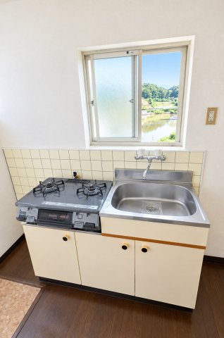 西鉄天神大牟田線 都府楼前駅 徒歩13分 2階建 築36年のキッチン写真