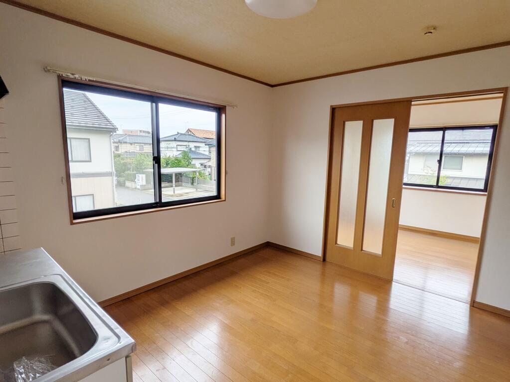 サンフレンズ白鳥Aの居間写真