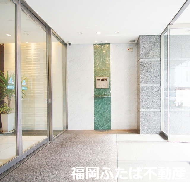 コモテリア渡辺通の外観写真