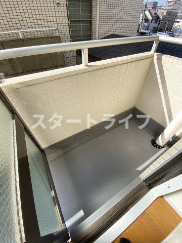 地下鉄御堂筋線 西中島南方駅 徒歩7分 5階建 築37年の内装写真