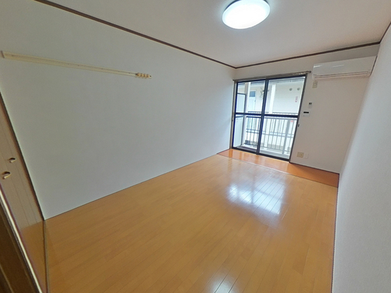 居室・リビング　※別部屋の写真です