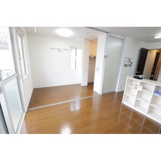 D-room新庄の居間写真