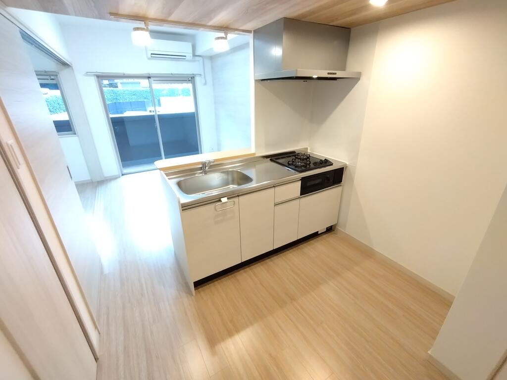 その他部屋・スペース　★暑い夏、寒い冬には欠かせない☆エアコン付きです(^▽^)★