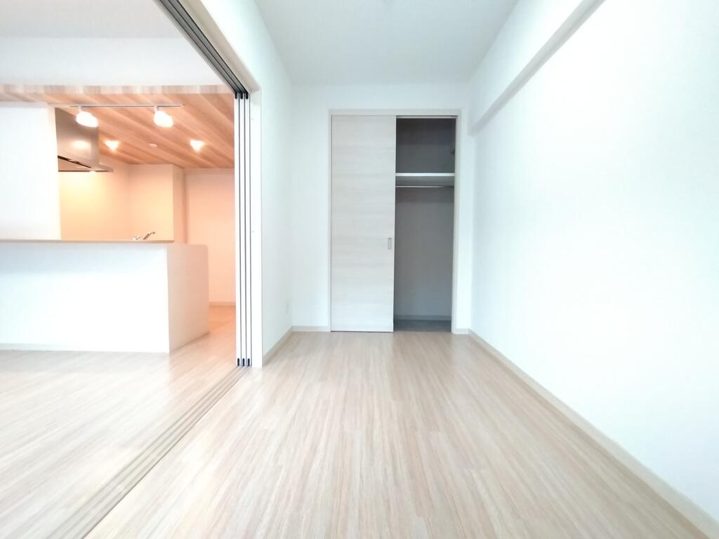 収納　★クローゼットは大容量☆上部にも収納ございます(^▽^)★