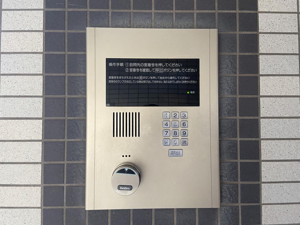 セキュリティ　オートロック玄関付きで防犯面が安心です！