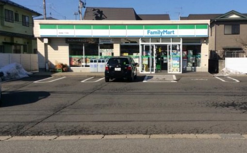 コンビニ　ファミリーマート桜１丁目店（コンビニ）まで600m