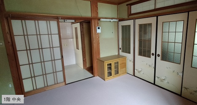 円満寺貸家の居間写真