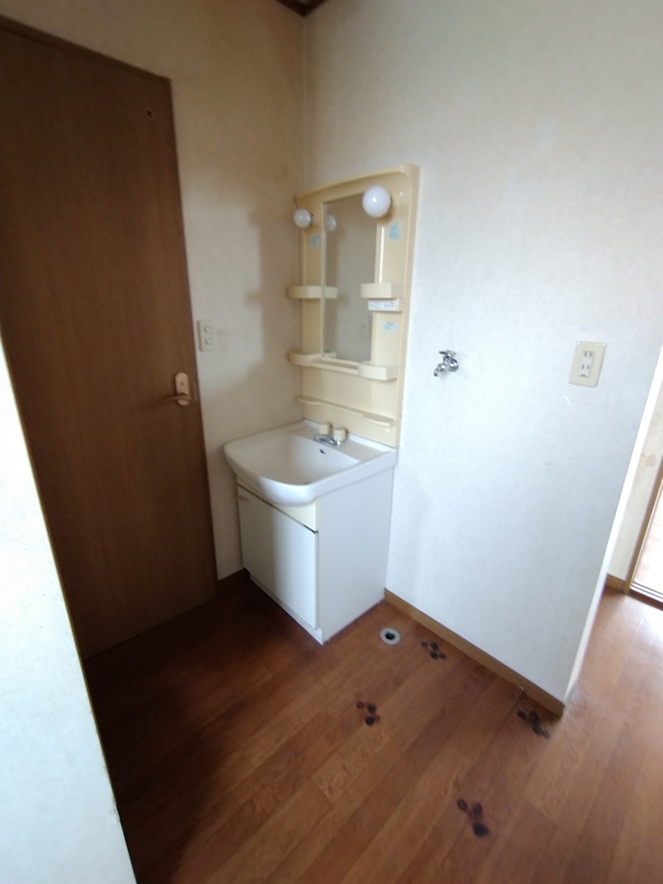 洗面設備　イメージ　独立洗面台付き