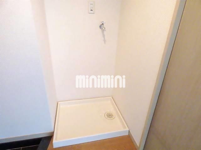 洗面設備　室内に洗濯機置けます。