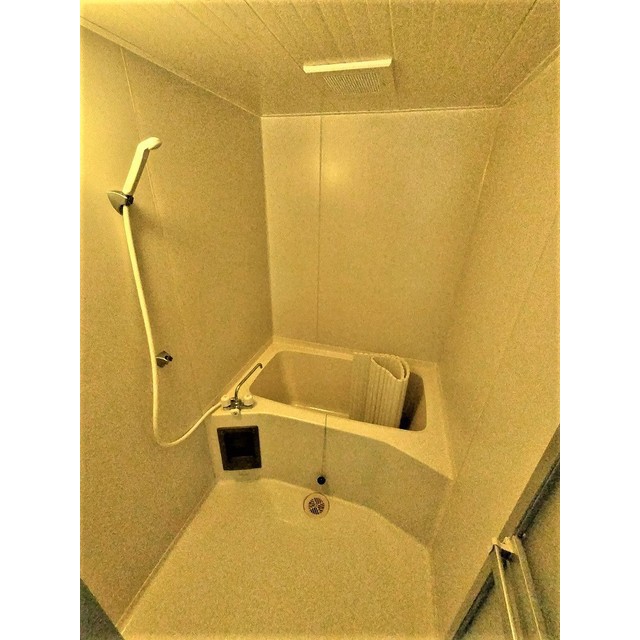 バス・シャワールーム　風呂ふたあり