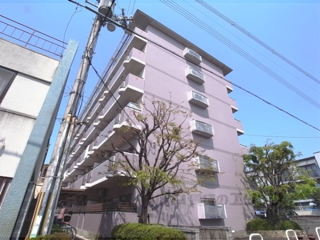 京都市伏見区大津町のマンションの建物外観