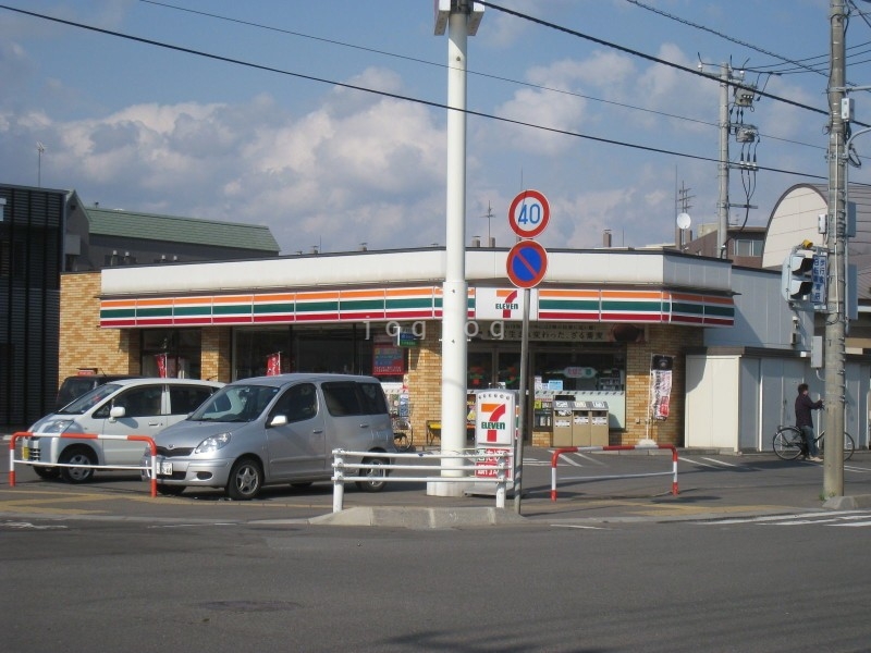 コンビニ　セブンイレブン函館田家町店（コンビニ）まで451m