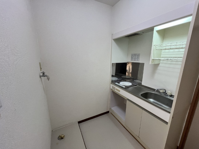 キッチン　ミニ冷蔵庫は撤去