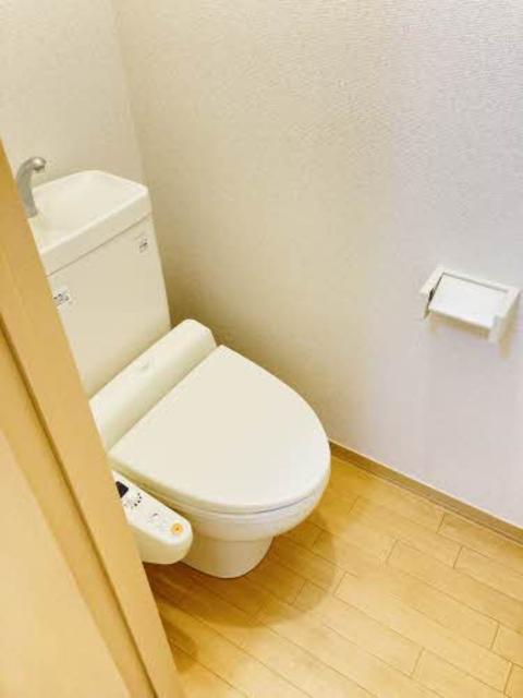 【メゾンドビフラン　II棟のトイレ】