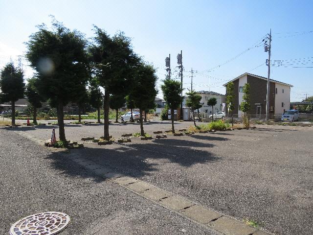 駐車場　駐車場