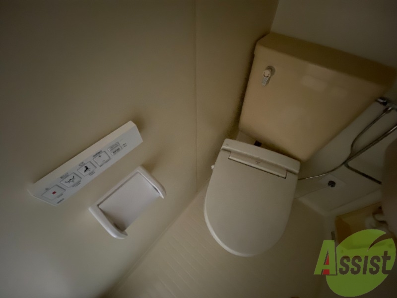 トイレ　清潔感のあるトイレで、嬉しいウォシュレット付き。