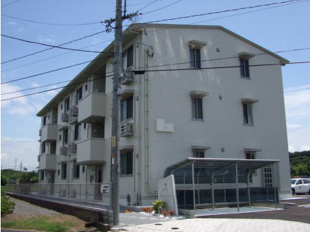 山陽小野田市大字郡のアパートの建物外観