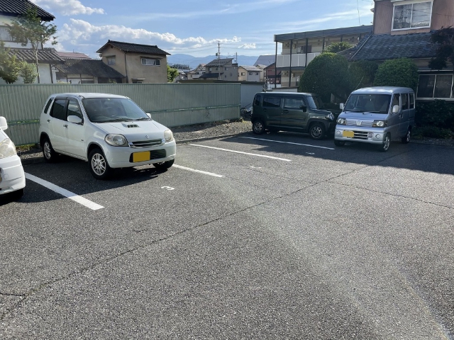 【グラース関の駐車場】