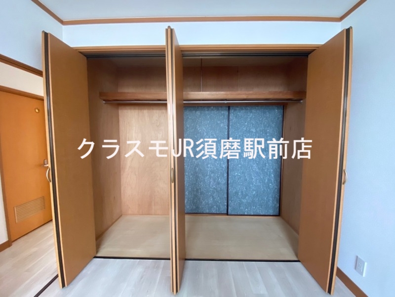収納　天袋つきの収納