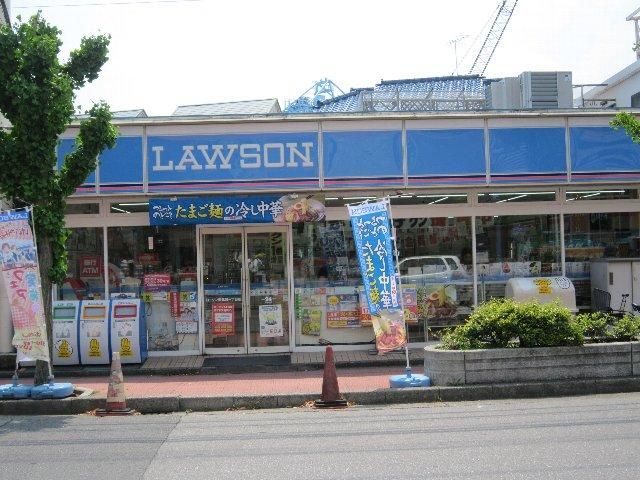 コンビニ　ローソン蕨北町一丁目店（コンビニ）まで696m