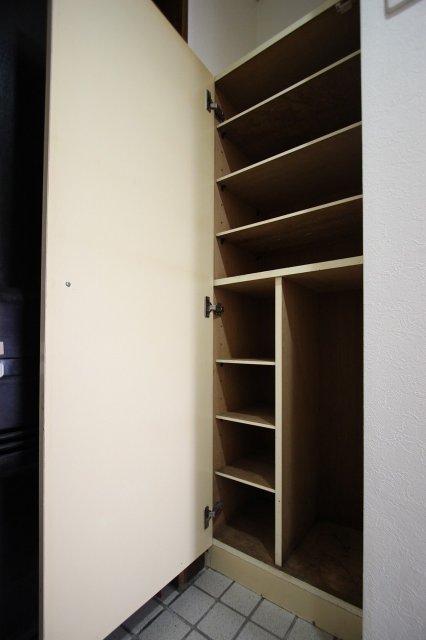 収納　同物件別号室の写真