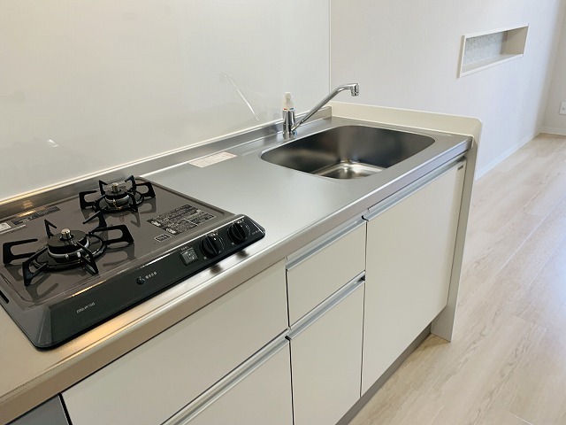 キッチン　同タイプのお部屋の写真となります。