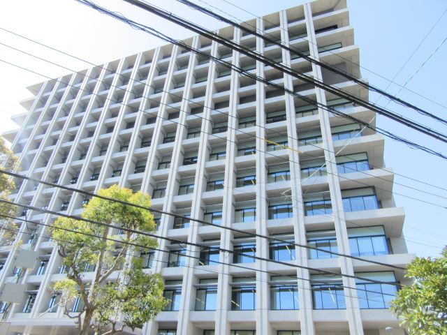 役所　浦安市役所（役所）まで2200m