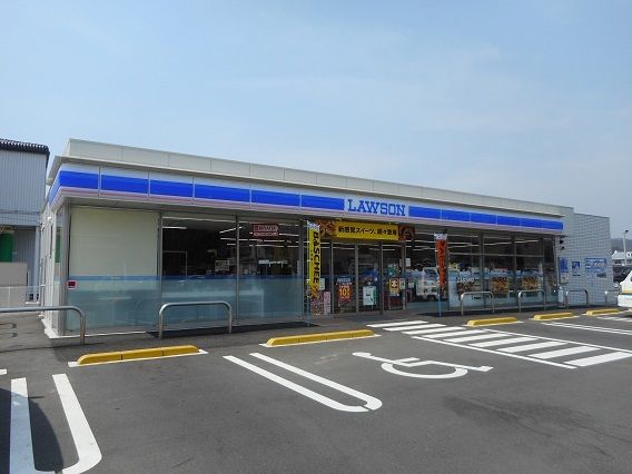 コンビニ　ローソン上加茂店（コンビニ）まで130m