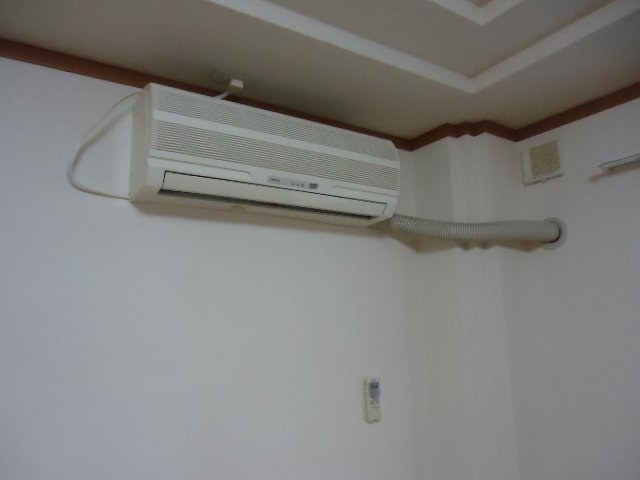 その他設備　リビングエアコン